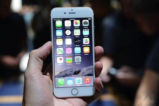 苹果手机灰色“盗改销”产业链：解锁后价值翻十倍