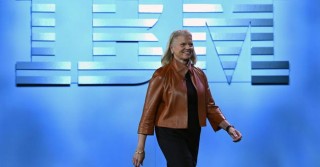 IBM公司以约334亿美元高价收购红帽公司，将并入IBM的混合云部门