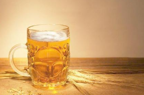 2018年中国啤酒销售额达1914.3亿元，行业进入调整期新常态，高档啤酒前景广阔「图」