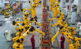 2019年全球工业机器人出货量达38.4万台，机器人国产化进程加速推进「图」