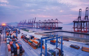 2019年全球及中国服务贸易行业运行现状分析，“一带一路”给中国服务贸易发展带来新机遇「图」