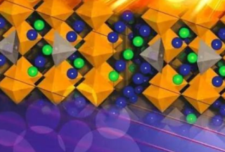科学家揭示钙钛矿材料中 电荷输运独特量子干涉效应