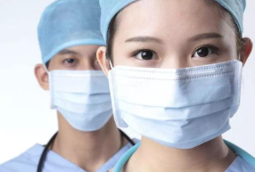 2019年中国医用口罩行业产值达102.35亿元，疫情期间，供需失衡下口罩难求「图」