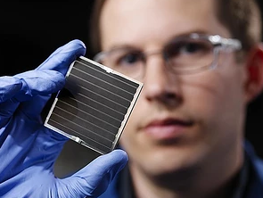 薄膜太阳能电池产量及发展格局分析，硅材料供应危机引来薄膜电池投资热「图」