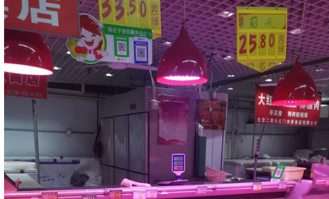 不只是北京，在河南、山东等地，都有居民反映猪肉价格有所回落，部分地方居民甚至吃到了20元以下一斤的猪肉。