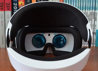 2019年中国VR眼镜行业现状与发展方向分析,一体机VR头显设备发展潜力大「图」