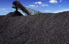 煤炭价格上涨，多家煤企去年利润倍增，业界预计今年煤价总体趋稳，面向“双碳”目标，煤企纷纷求变