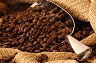 2021年中国咖啡豆供需及价格变动分析，全球供需偏紧有望提升国内咖农种植景气度「图」