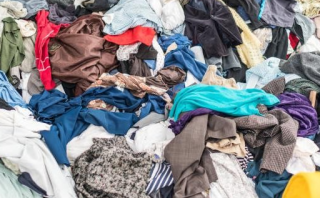 2021年全球与中国废旧纺织品行业现状，应尽快提高废旧纺织品的回收利用率「图」