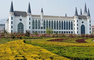 2022年中国民办高校发展现状及竞争格局分析,行业市场集中度较低「图」