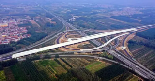 京津冀织密交通网架起经济“桥”