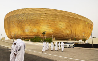 卡塔尔世界杯的基建领域，“中国制造”充分参与其中，从决赛场地到集装箱球迷村，看卡塔尔世界杯的“中国基建”