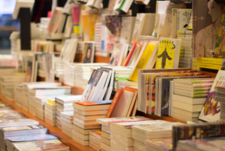 实体书店迎来“春风” 到店客流显著增加，书市回暖提振经营信心