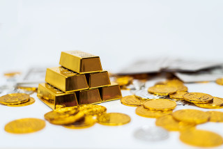 品牌黄金珠宝商为母亲节推出了一系列促销政策黄金价格回落