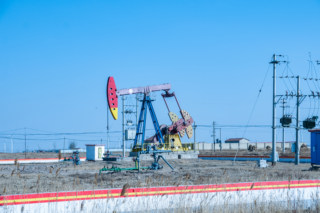 2022年中国油田专用车行业供需现状分析,市场集中度有较大的提升空间「图」