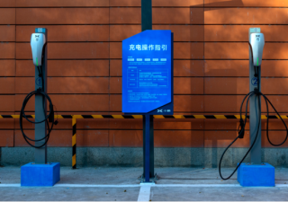 2022年中国新能源汽车充电设施行业重点企业洞析：盛弘股份VS易事特「图」