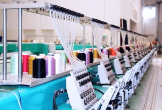 2022年中国纺织服装行业重点企业洞析：鲁泰VS健盛集团VS盛泰集团「图」