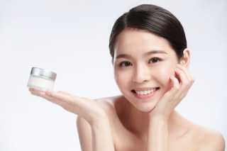 2022年中国护肤品行业现状及竞争格局分析，面部护理产品占主要市场「图」