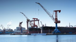 自2019年11月“两船”实施联合重组以来，中船集团三大造船指标稳居世界第一，经济效益创历史新高