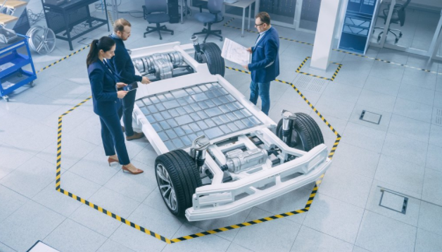 德国公司Veekim开发了一种使用铁氧体或铁粉而不用稀土的电机，这比采用稀土元素的电机更便宜。目前有五家汽车制造商正在考虑用这种电机开发亲民电动车。
